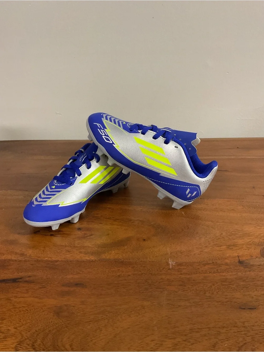 Brand New-adidas F50 CLUB MESSI Firm/Multi-Ground Soccer Cleats